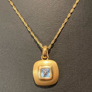 Gold 18k and Blue Topaz Necklace and earrings Set